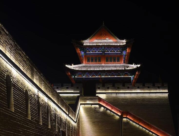 定远营古城夜景